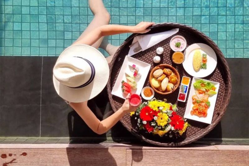 Alma_Resort_E11_Floating Breakfast Tray_1