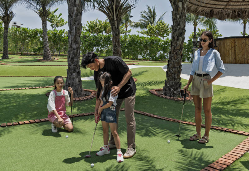 Alma_Resort_E18_Mini-golf Course_1